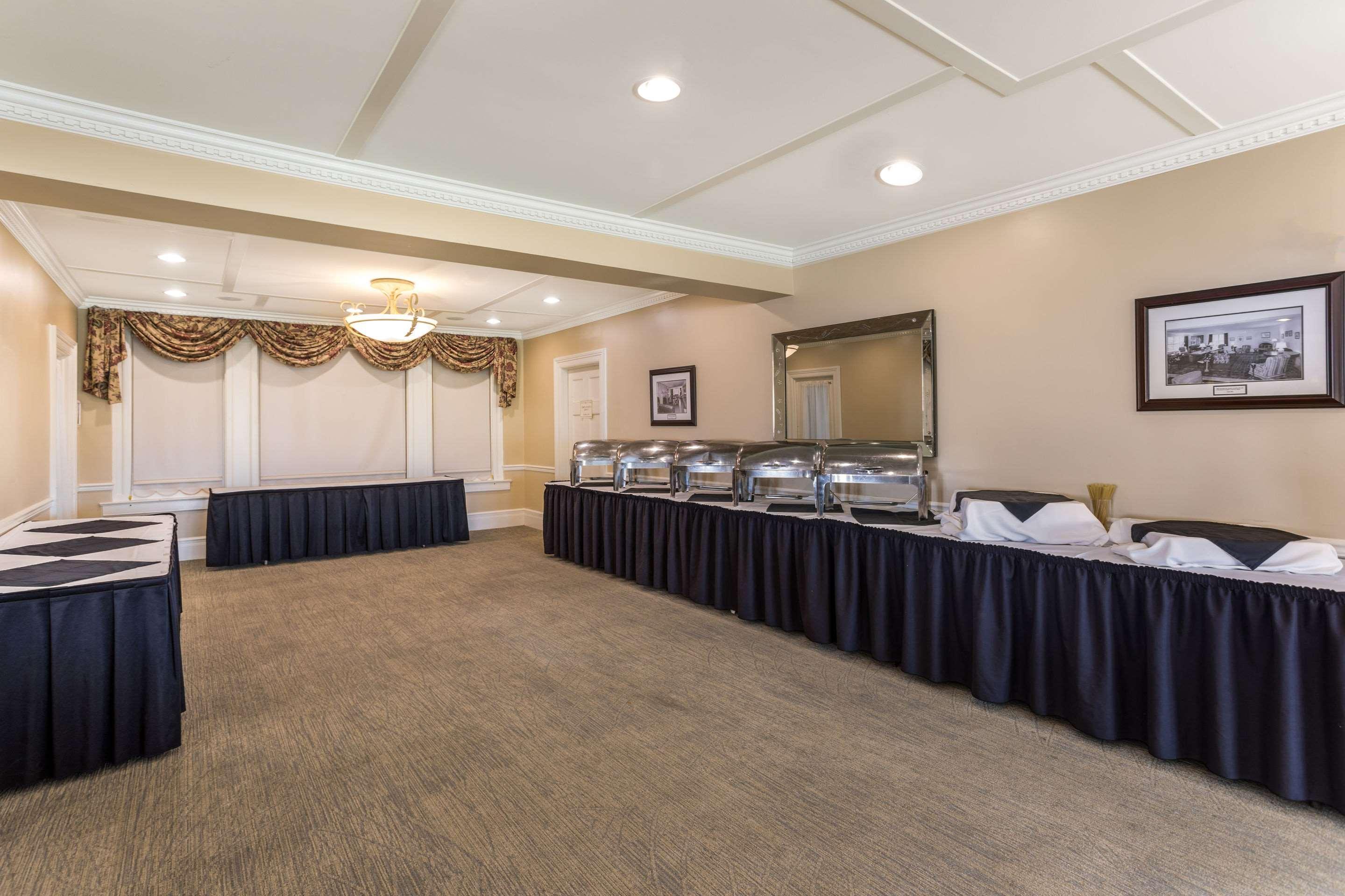 Traditions Hotel & Spa, Ascend Hotel Collection Johnson City Екстериор снимка
