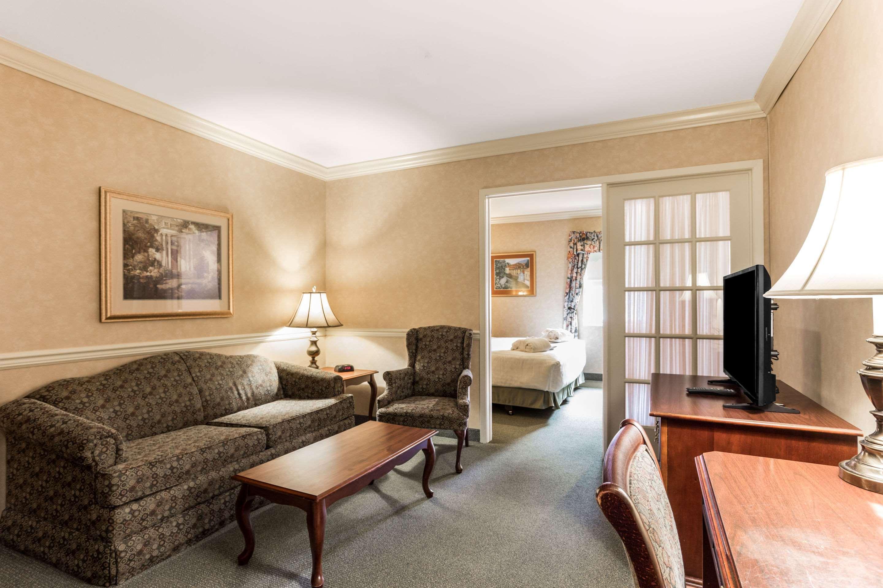 Traditions Hotel & Spa, Ascend Hotel Collection Johnson City Екстериор снимка
