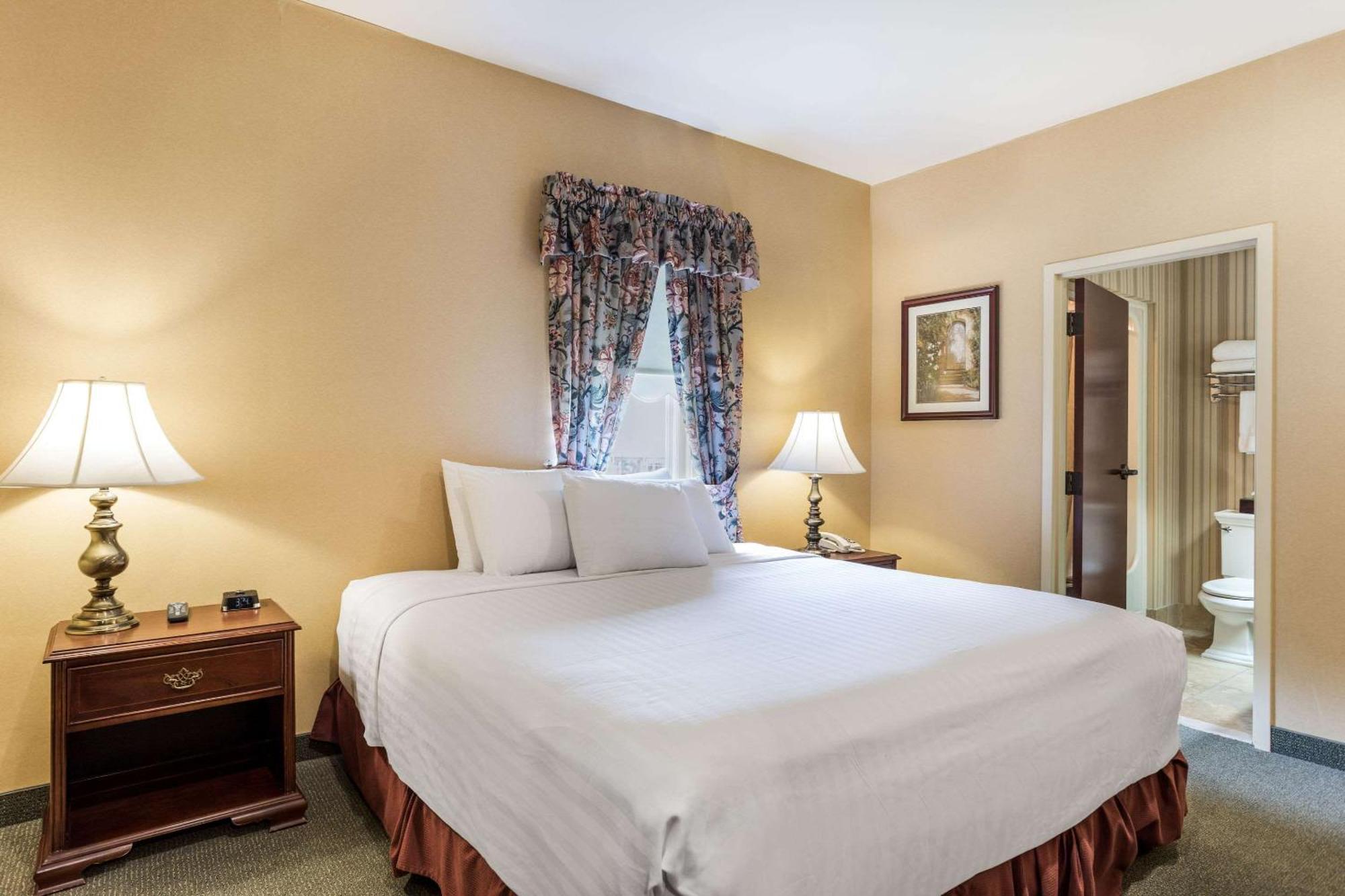 Traditions Hotel & Spa, Ascend Hotel Collection Johnson City Екстериор снимка